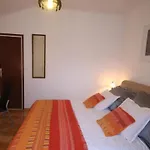 Renipol Adults Only Vila *